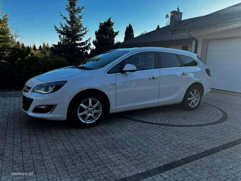 Opel Astra J 23
