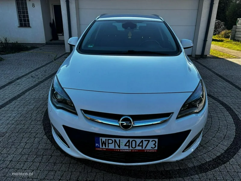 Opel Astra J 4