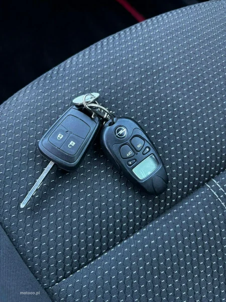 Opel Astra J 31