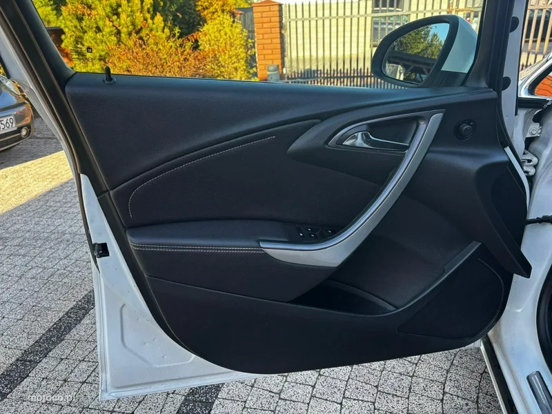 Opel Astra J 33