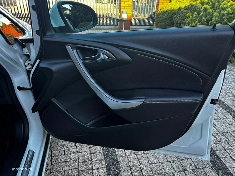 Opel Astra J 34