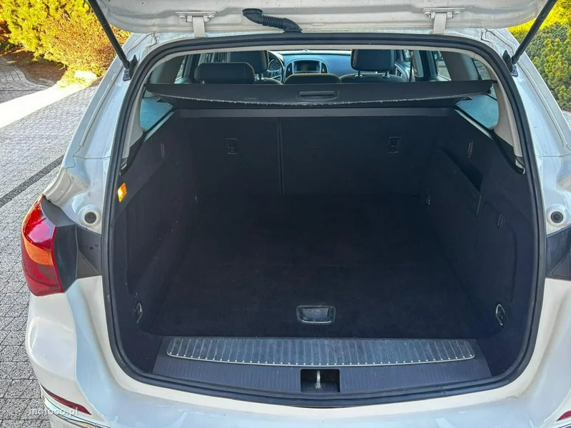 Opel Astra J 37