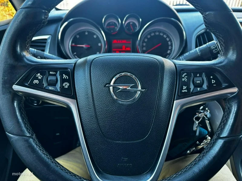 Opel Astra J 40