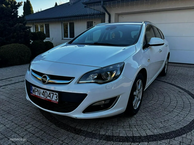 Opel Astra J 6