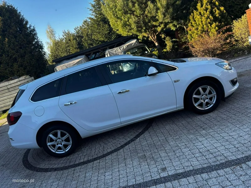 Opel Astra J 10