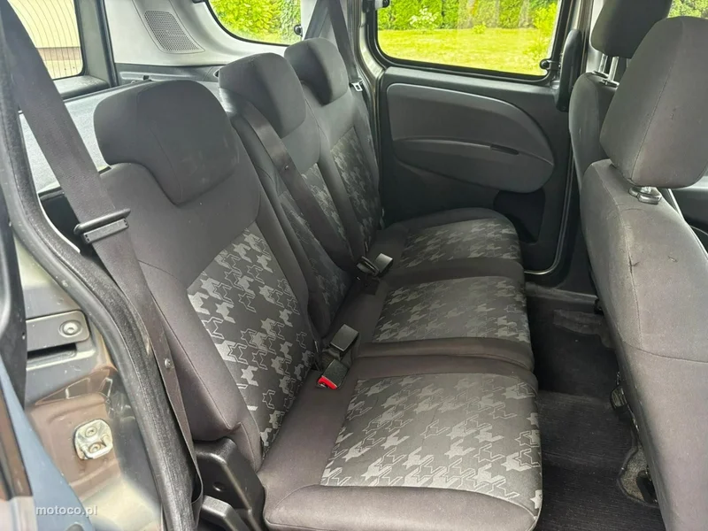 Opel Combo D 23