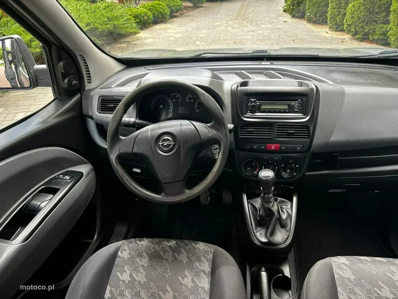 Opel Combo D 25