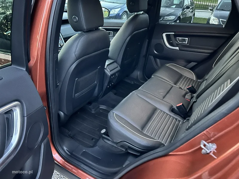 Land Rover Discovery Sport 11