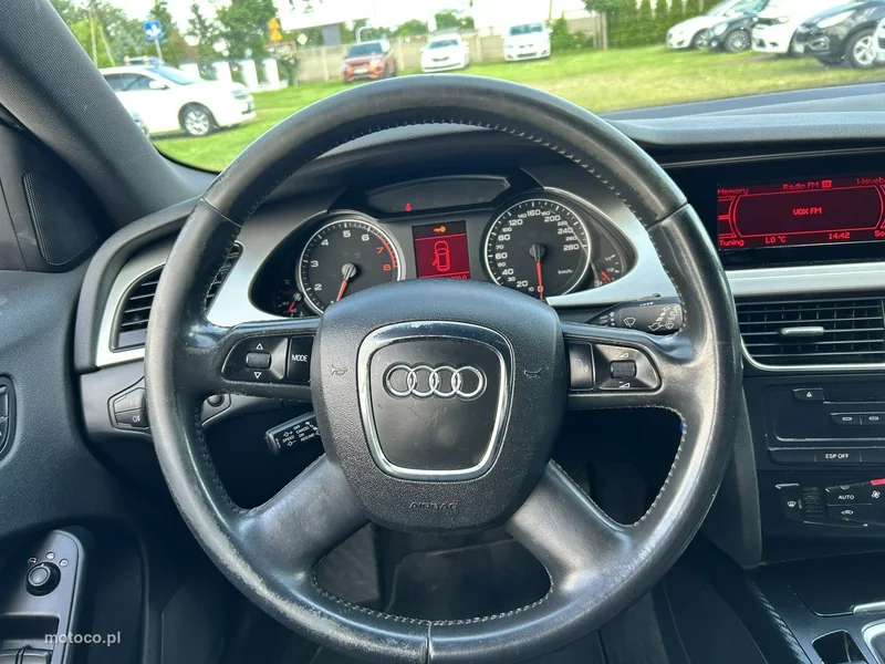 Audi A4 B8 11