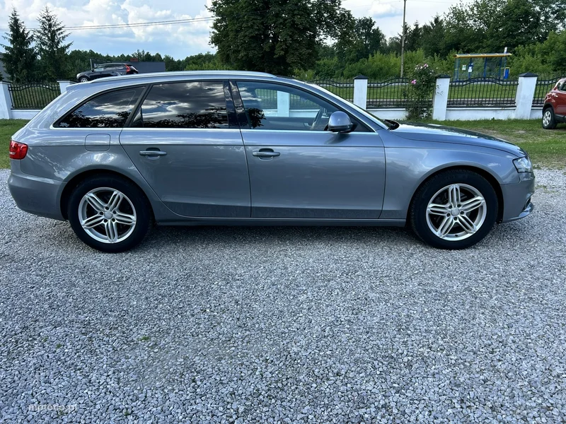 Audi A4 B8 4