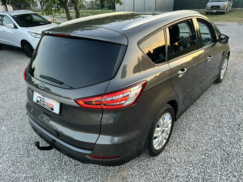 Ford S-Max II 21