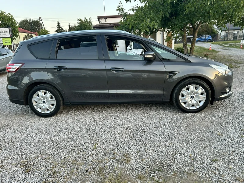 Ford S-Max II 4