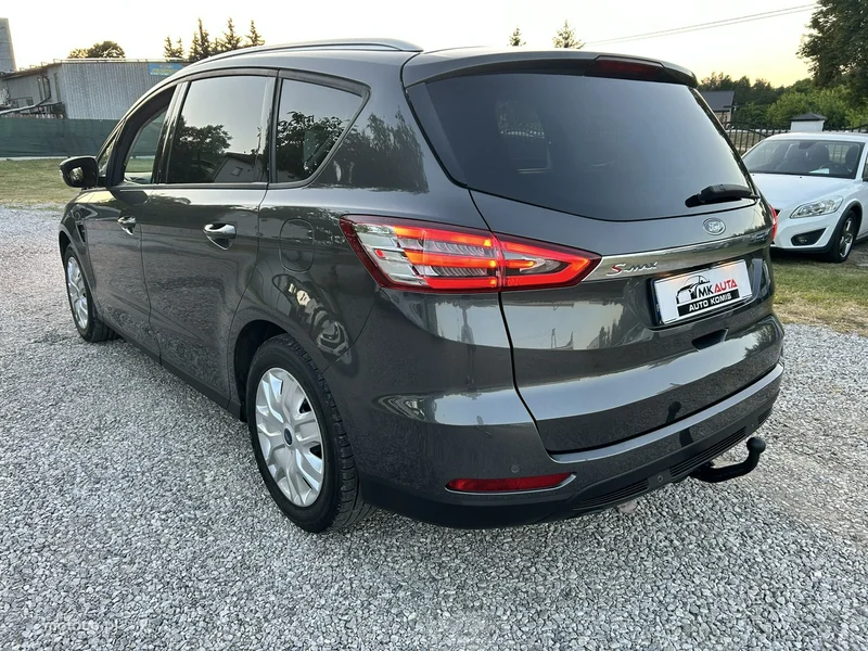 Ford S-Max II 7