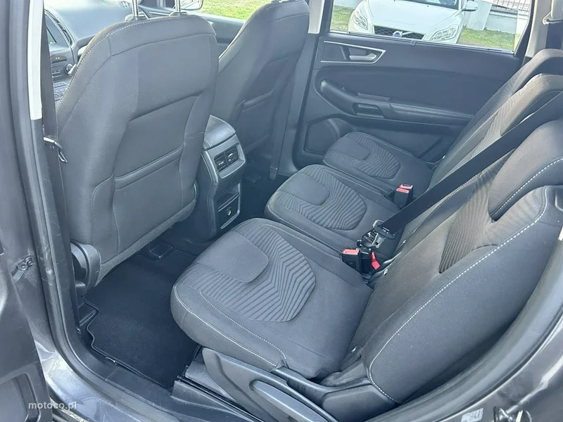 Ford S-Max II 10