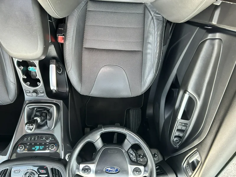 Ford Kuga II 13