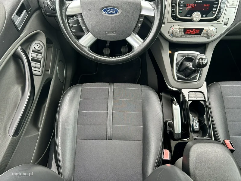 Ford Kuga I 13