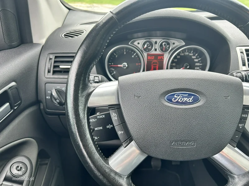 Ford Kuga I 16