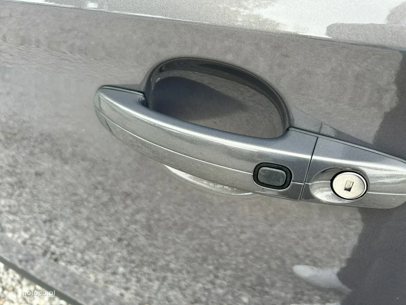 Ford Kuga I 23