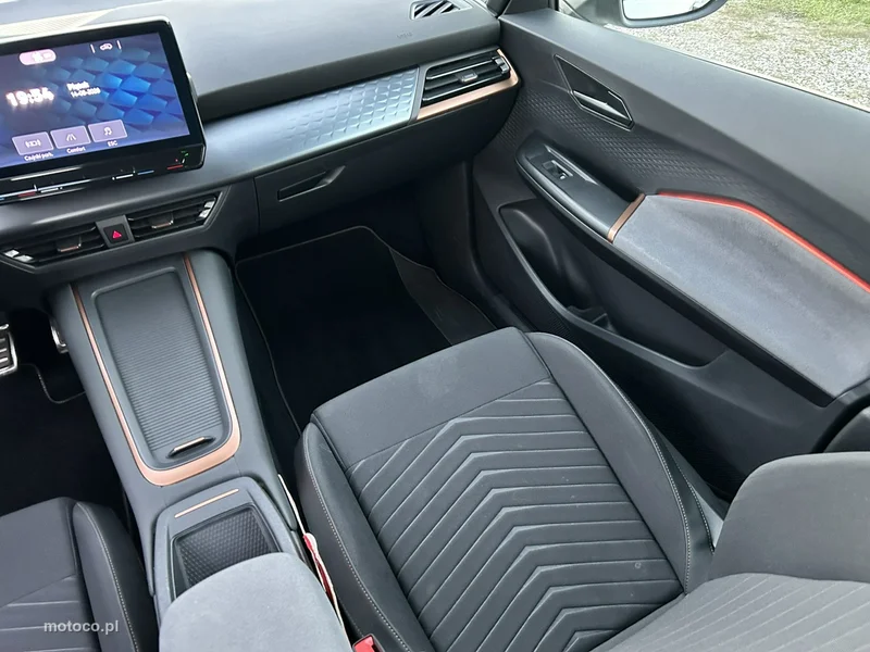 Cupra Born 12