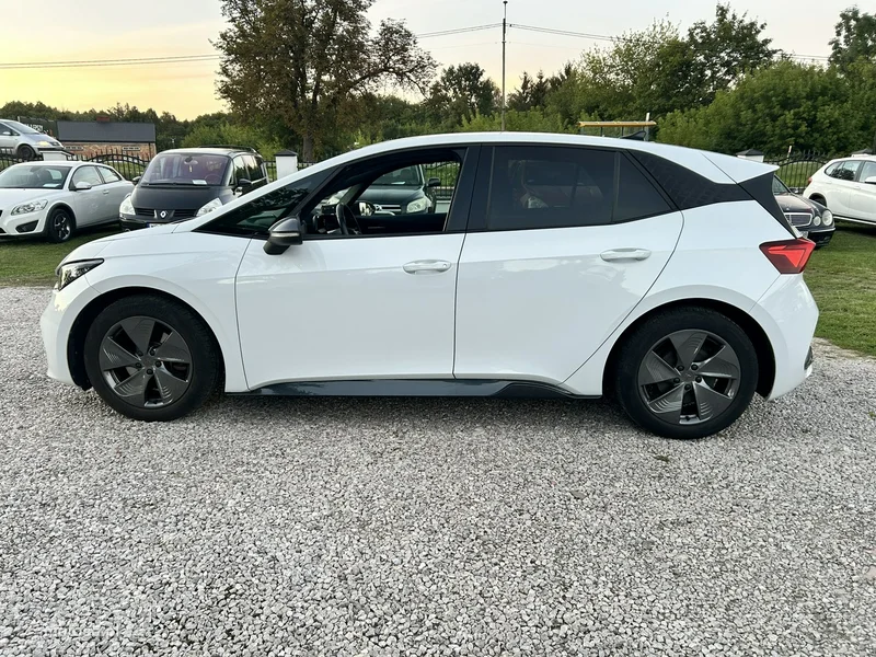 Cupra Born 8