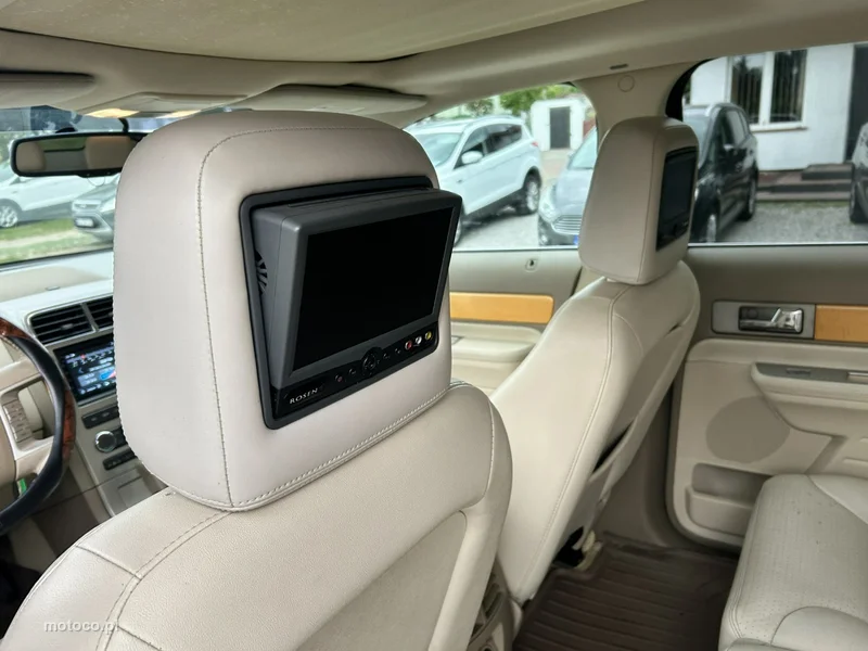 Lincoln MKX 12