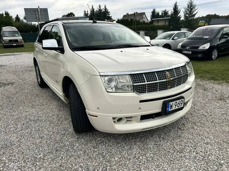 Lincoln MKX 3