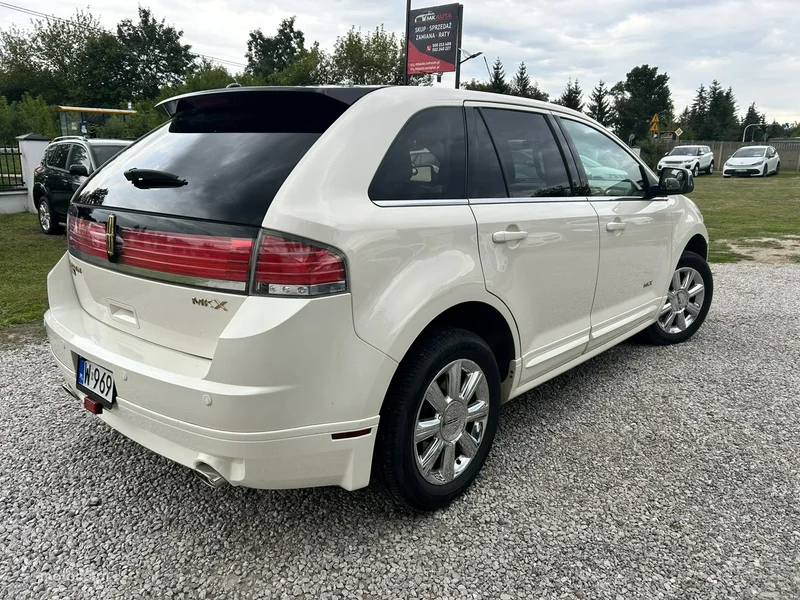 Lincoln MKX 5