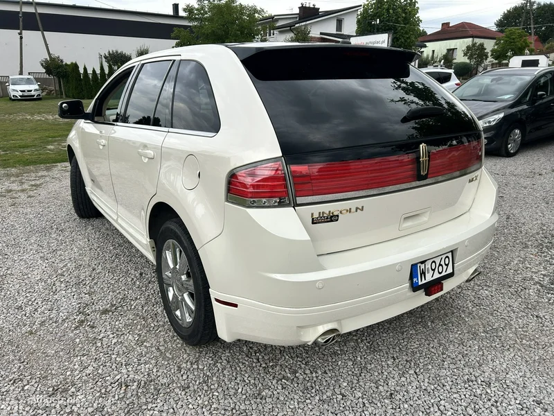 Lincoln MKX 7