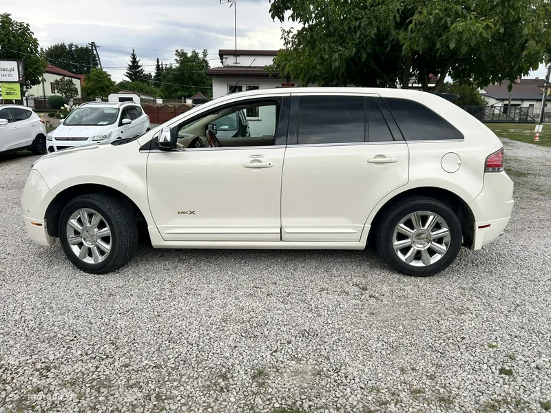 Lincoln MKX 8