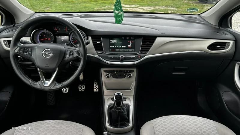 Opel Astra K 9