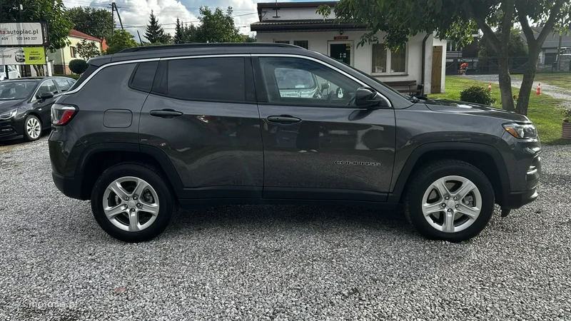 Jeep Compass 4
