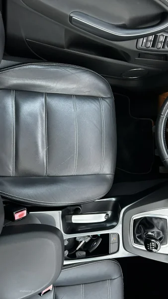 Ford Kuga I 12