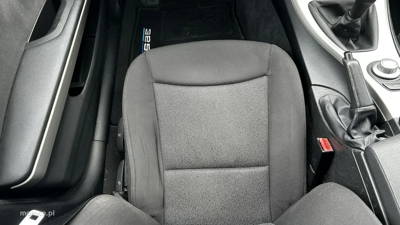 BMW Seria 3 E90 325 12