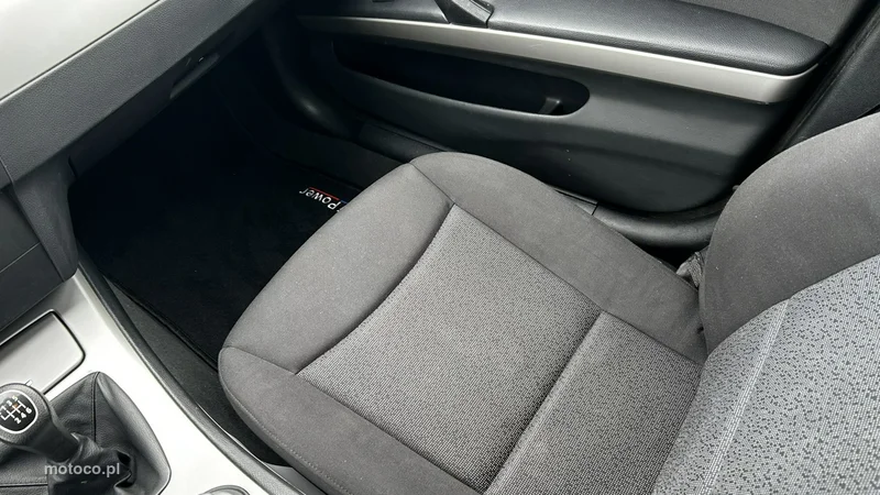 BMW Seria 3 E90 325 13