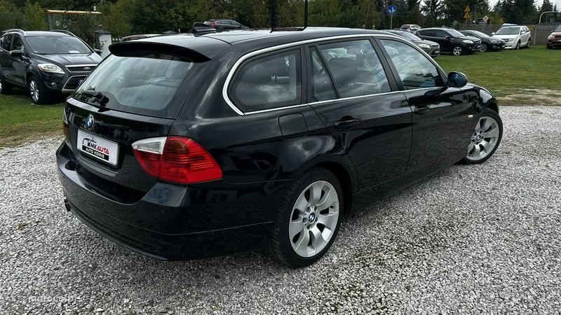 BMW Seria 3 E90 325 5