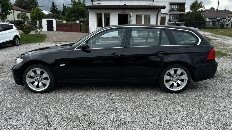BMW Seria 3 E90 325 8