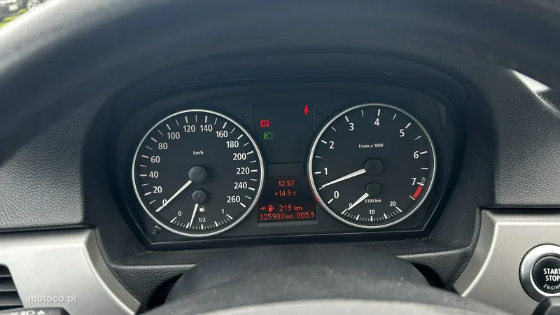 BMW Seria 3 E90 325 10