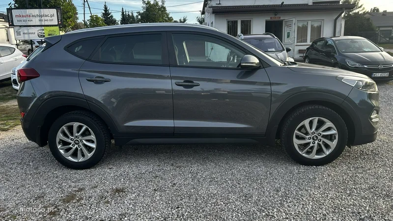 Hyundai TUCSON 4