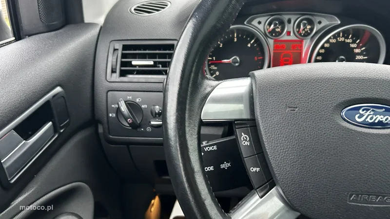 Ford Kuga I 16