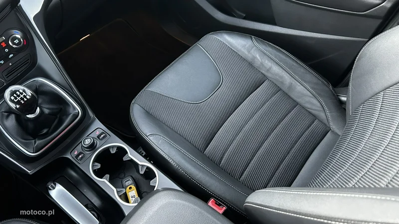 Ford Kuga II 17