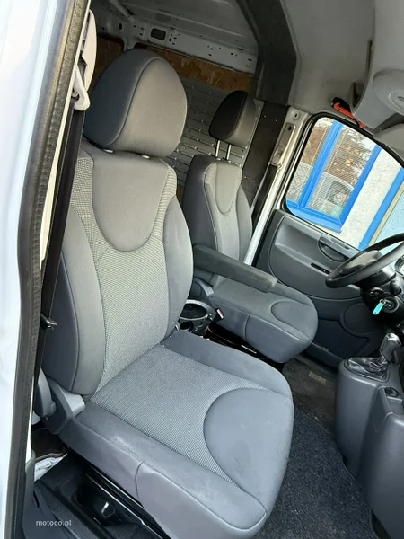 Peugeot Expert 6