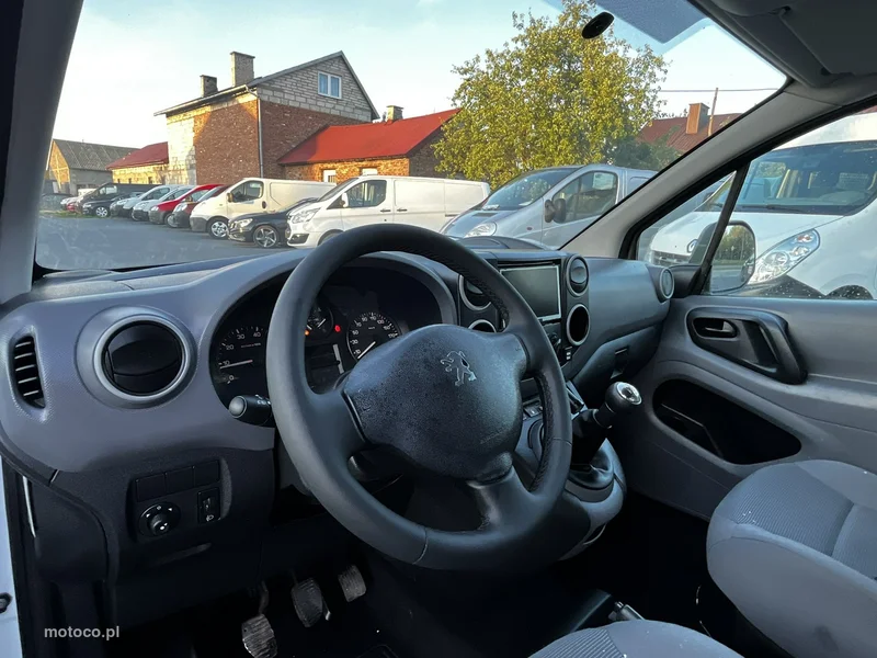 Peugeot Partner 8
