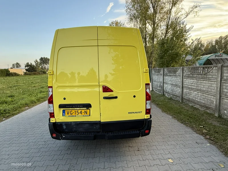 Renault Master 9