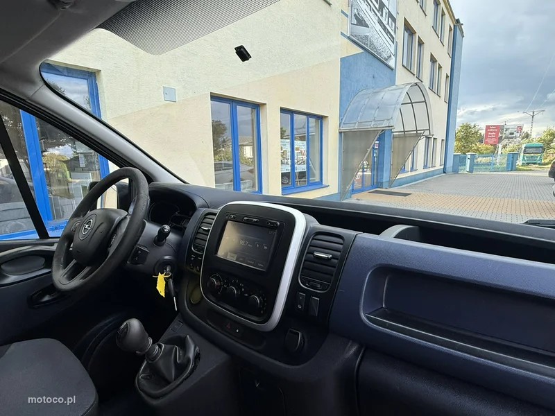 Opel Vivaro 8