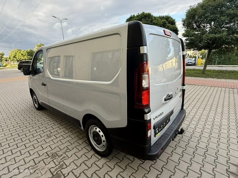 Opel Vivaro 2
