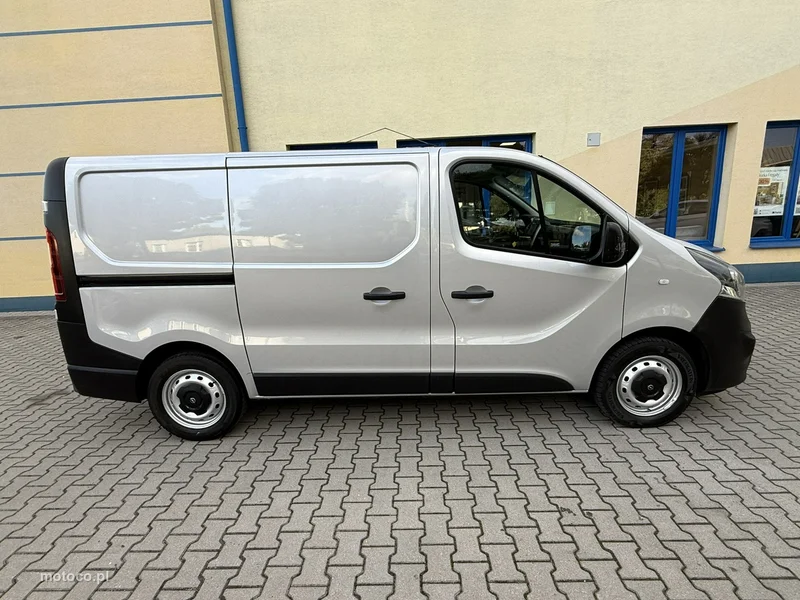 Opel Vivaro 12