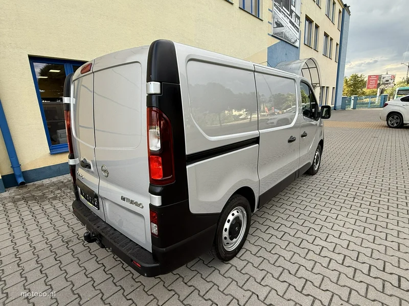 Opel Vivaro 4