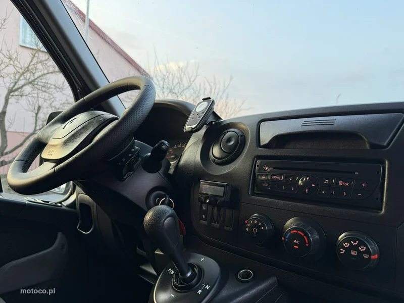 Renault Master 8
