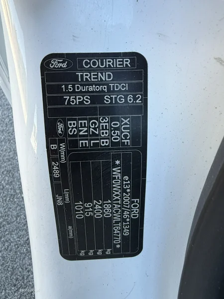Ford Transit Courier 14
