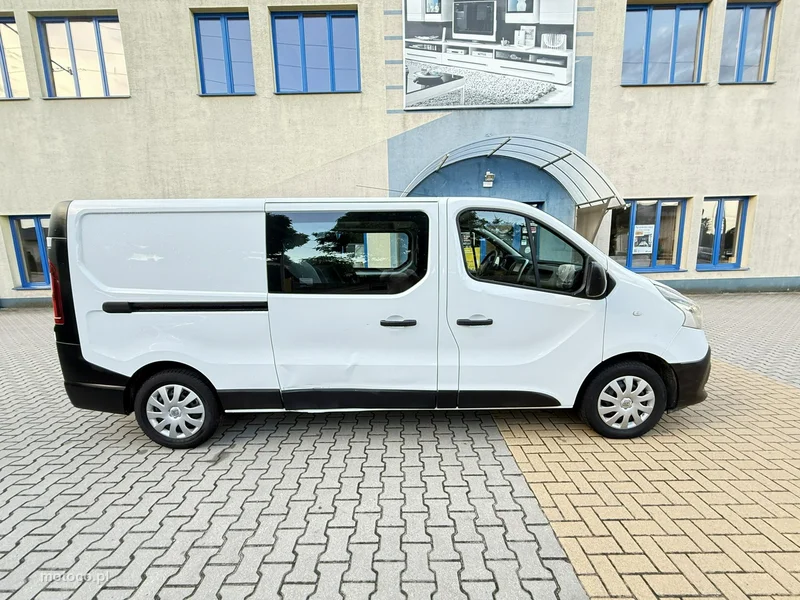 Renault Trafic 10